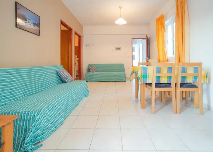 Antisamos * Sami (Kefalonia)